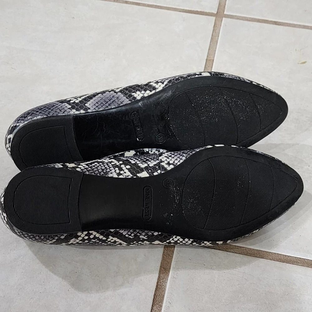 Nine West Python Snakeskin Pointed Toe Flats Size… - image 5